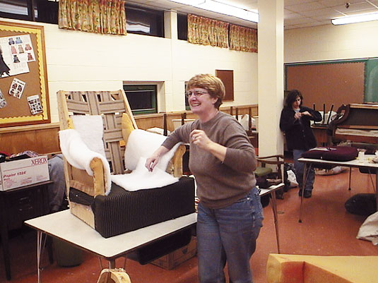 cherylinupholsteryclass-7.jpg 63.1K